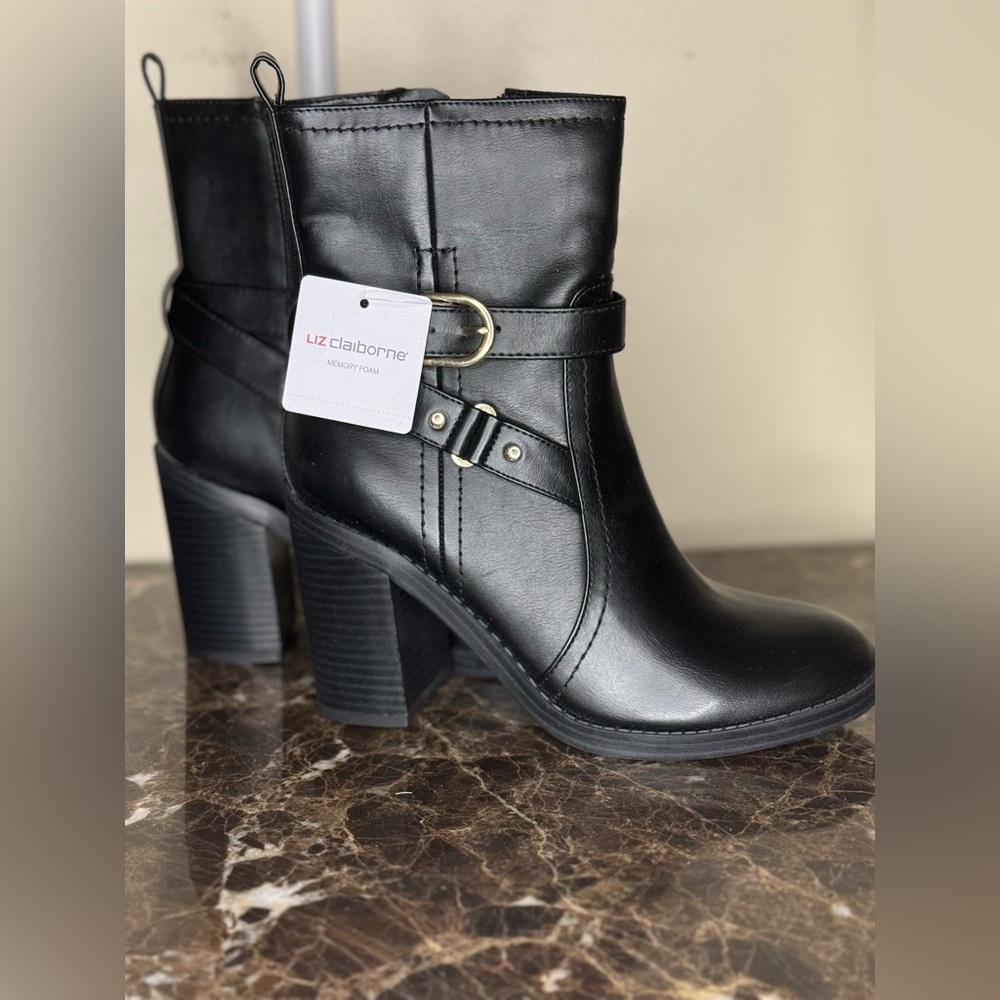 Liz Claiborne boots NWT size 7.5